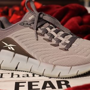 Reebok Zig Kinetica Men's Sneakers 7.5